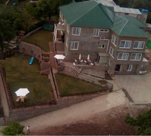 Hostal The Mont Calm