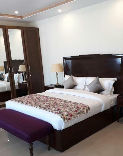 Hostal The Mont Calm