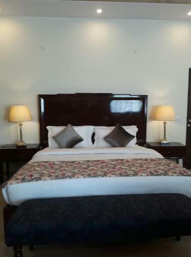 Hostal The Mont Calm