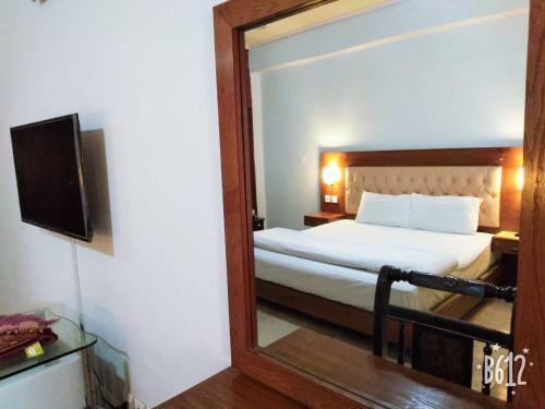 Ar Hotel