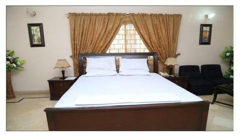Hotel Luxury Inn