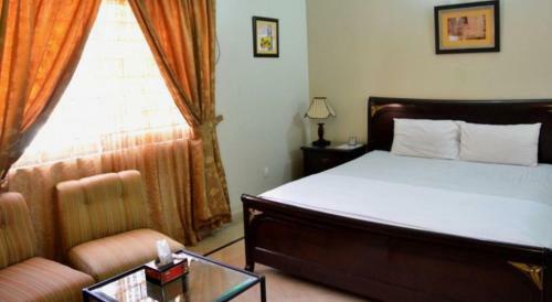 Hotel Luxury Inn