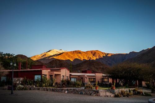 Hostal Miraluna Caba�as