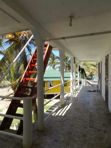 Mimundo Corn Island Hostel