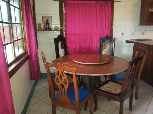 Hostal Jackson Guest House