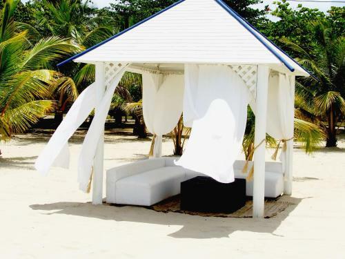 Arenas Beach Hotel