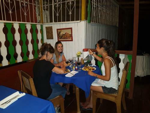 Hotel Alojamiento Rio Sabalo, Chocano