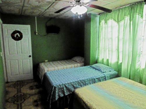 Hotel Hostal Do�a Rosa