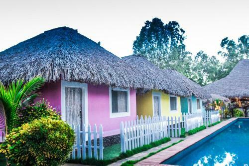 Lodge Las Dunas Surf Resort