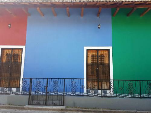Lovely New-build Colonial House With Plunge Pool