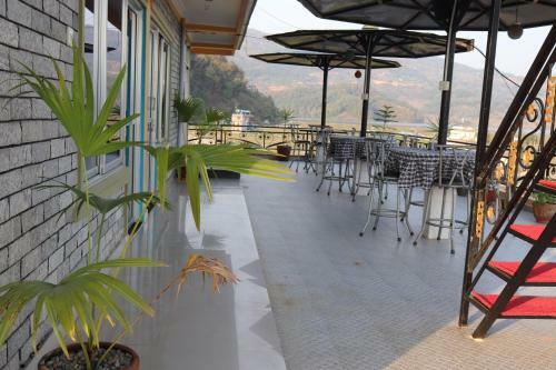 Hotel Young's Stupa