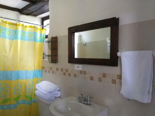 Hostal Finca Hotel La Casona de Suanoga