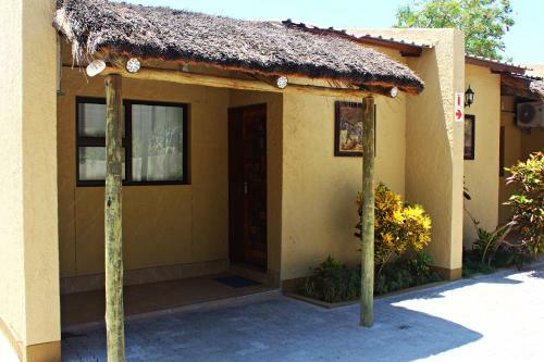 Hostal Mango Guest House