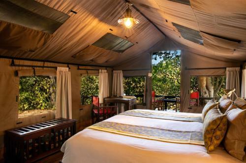 Ichingo Chobe River Lodge