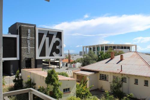 Modern Apartment - Riverlet 12