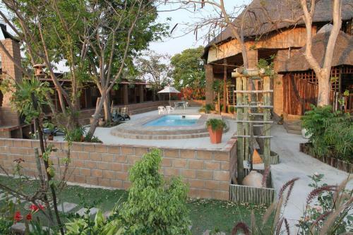 Oshandira Lodge