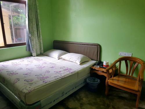 Hostal Myint Mho San Guest House - Burmese Only