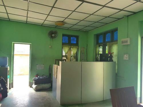 Hostal Myint Mho San Guest House - Burmese Only