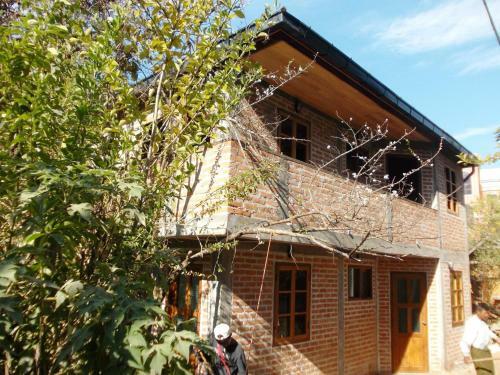 Bed & Breakfast Thitaw II