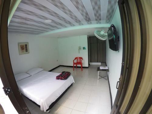 Sky Club Eco Hotel