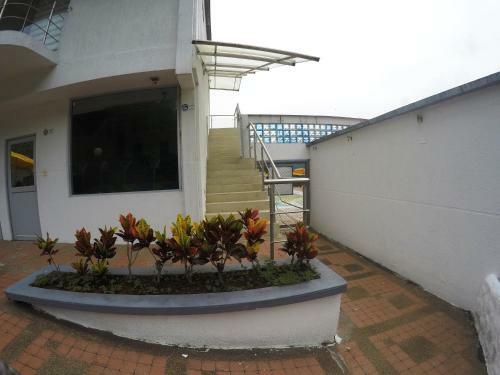 Sky Club Eco Hotel