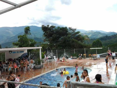 Sky Club Eco Hotel