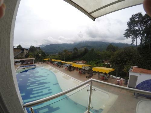 Sky Club Eco Hotel