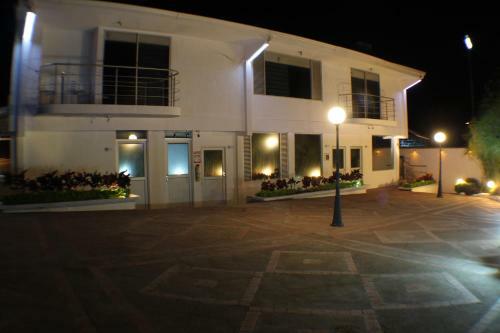 Sky Club Eco Hotel