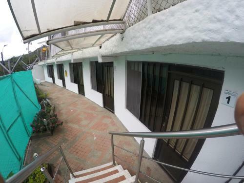 Sky Club Eco Hotel