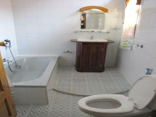 Shwe Thazin Hotel