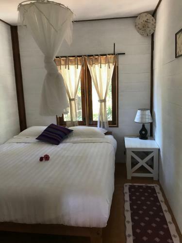 Albergue Cottage House