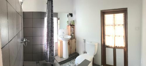Albergue Cottage House
