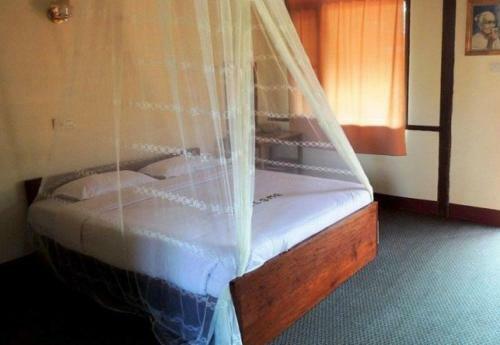 Golden Cave Hotel