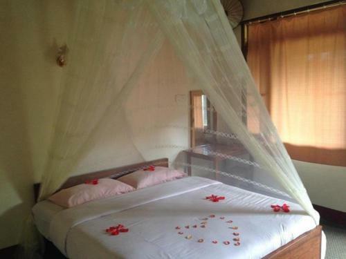 Golden Cave Hotel