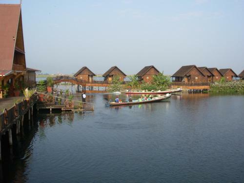 Hotel Golden Island Cottages Nampan