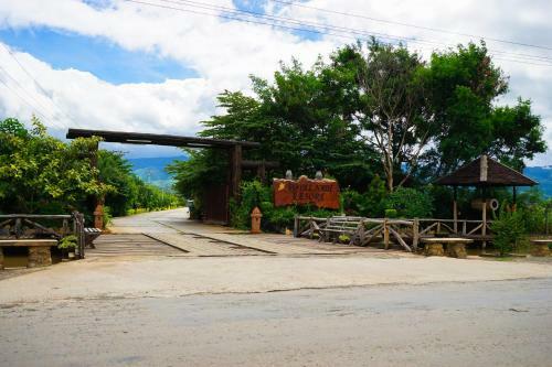 Hotel Royal Nadi Resort