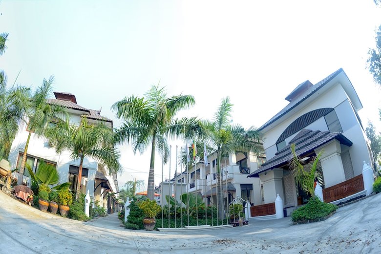 Shwe Taung Tan Hotel - Lake View