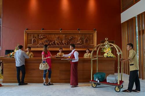 Bagan Star Hotel
