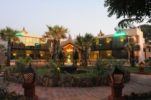 Sky Palace Hotel Bagan
