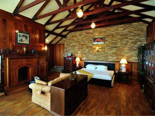 Crest Villa Mansion