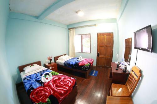 The Floral Breeze Hotel (mt. Victoria)