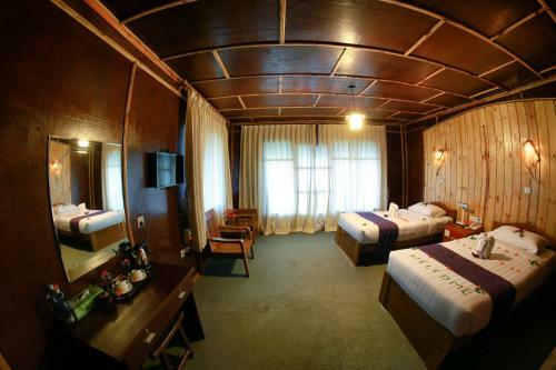 The Floral Breeze Hotel (mt. Victoria)