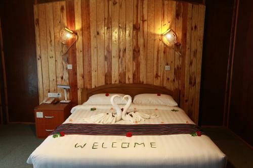 The Floral Breeze Hotel (mt. Victoria)