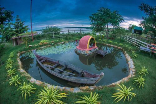 Hotel Royal Emerald River View Resort