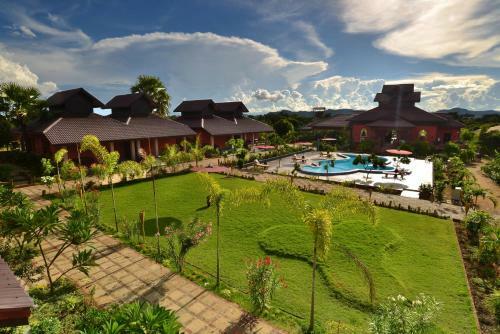 Cherry Bagan Hotel