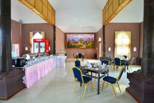 Cherry Bagan Hotel