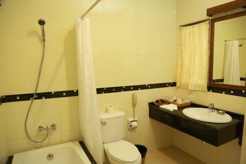 Gracious Bagan Hotel