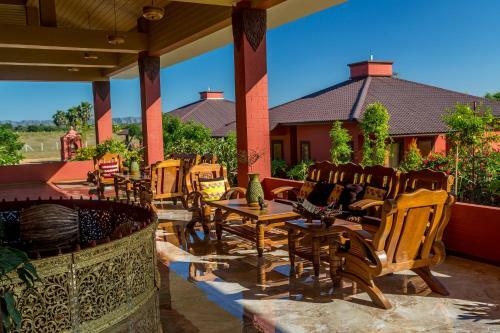 Gracious Bagan Hotel