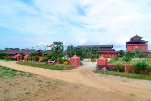 Gracious Bagan Hotel