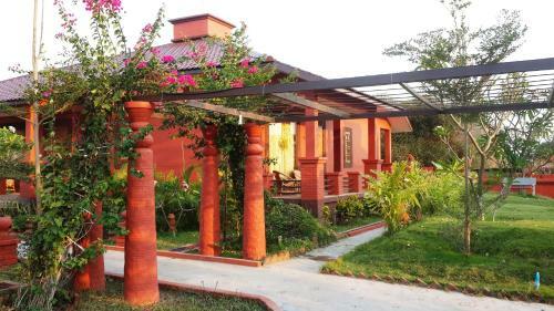 Gracious Bagan Hotel